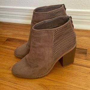 Steve Madden Replay Tan Suede Heeled Booties